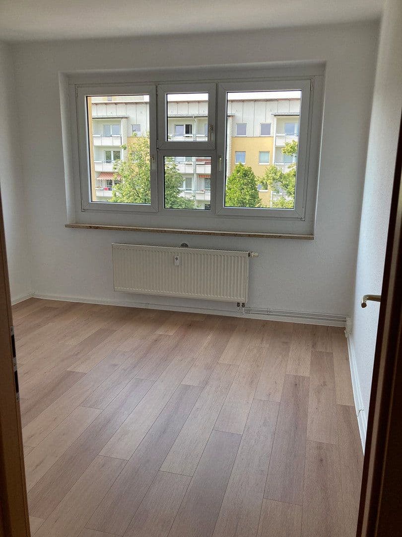 Prenájom bytu 3-izbový 71 m², Kurt Schneider Str. 22, Chemnitz, Sasko Prenájom bytu 3-izbový 71 m², Kurt Schneider Str. 22, Chemnitz, Sasko