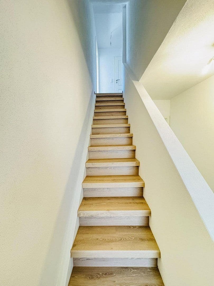 Predaj domu 180 m², pozemek 357 m², Bechhofen, Bavorsko Predaj domu 180 m², pozemek 357 m², Bechhofen, Bavorsko