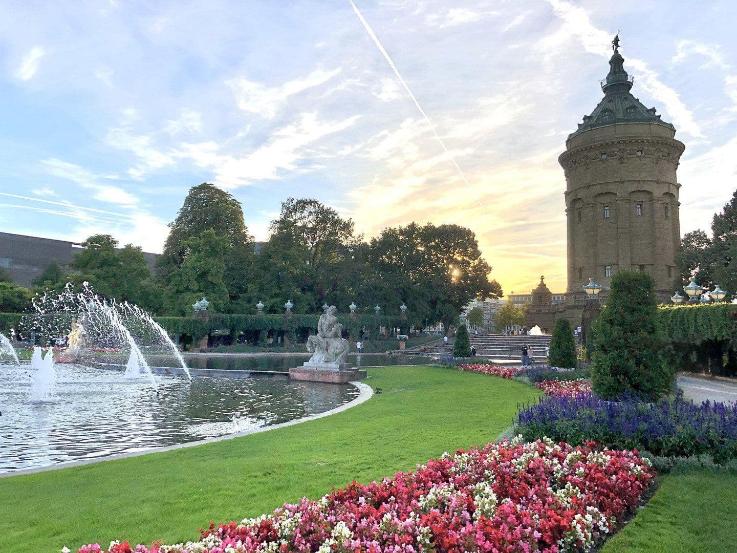 Prenájom bytu 2-izbový 84 m², Renzstrasse 1, Mannheim, Bádensko-Wurttembersko Prenájom bytu 2-izbový 84 m², Renzstrasse 1, Mannheim, Bádensko-Wurttembersko