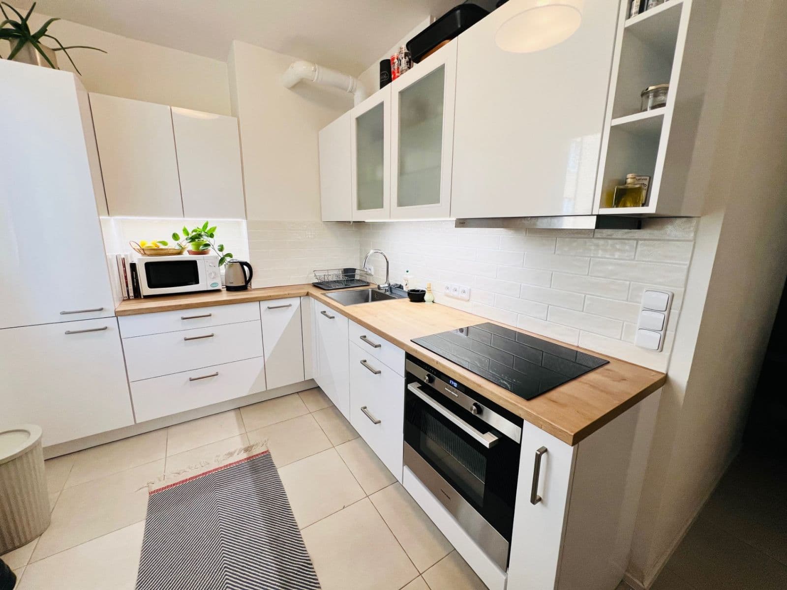 Prenájom bytu 2-izbový 51 m², Na Královkách, Kuřim, Jihomoravský kraj Prenájom bytu 2-izbový 51 m², Na Královkách, Kuřim, Jihomoravský kraj