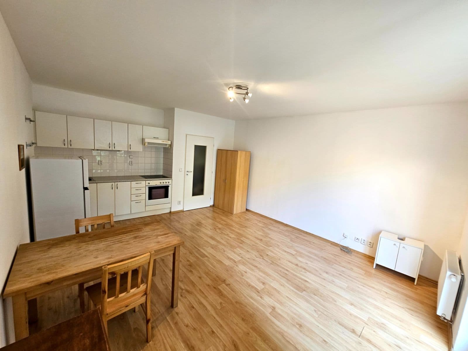 Prenájom bytu 1-izbový 30 m², Za Mlýnem, Hostivice, Středočeský kraj Prenájom bytu 1-izbový 30 m², Za Mlýnem, Hostivice, Středočeský kraj
