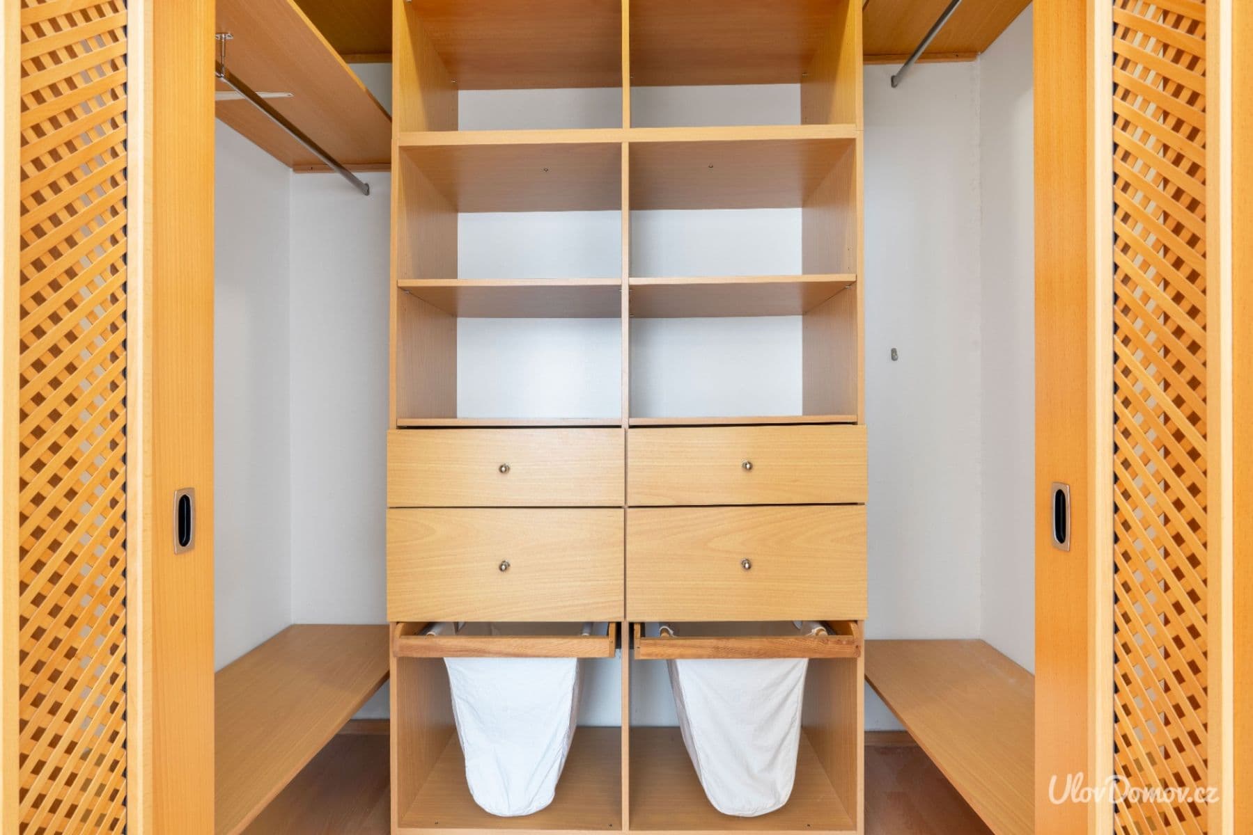 Prenájom bytu 2-izbový 52 m², Lukášova, Praha, Praha Prenájom bytu 2-izbový 52 m², Lukášova, Praha, Praha