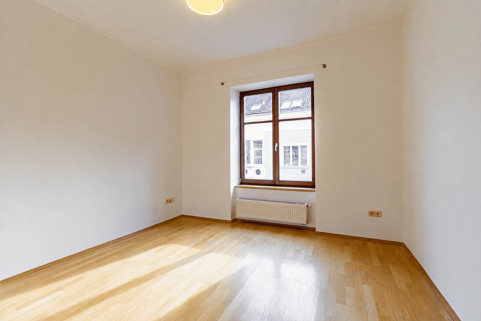 Prenájom bytu 3-izbový 82 m², Za Strahovem, Praha, Praha Prenájom bytu 3-izbový 82 m², Za Strahovem, Praha, Praha