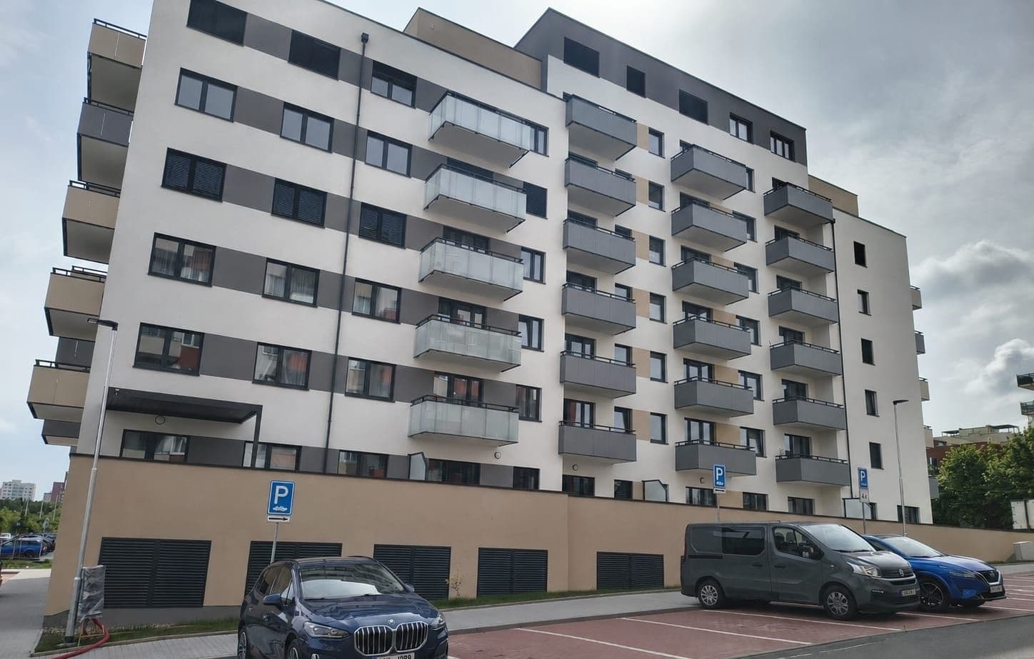 Prenájom bytu 3-izbový 73 m², Fabiánové, Praha, Praha Prenájom bytu 3-izbový 73 m², Fabiánové, Praha, Praha