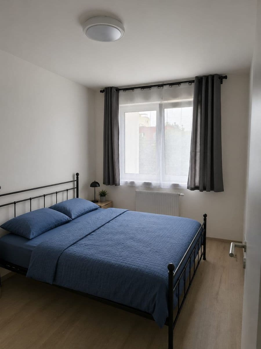 Prenájom bytu 3-izbový 73 m², Fabiánové, Praha, Praha Prenájom bytu 3-izbový 73 m², Fabiánové, Praha, Praha