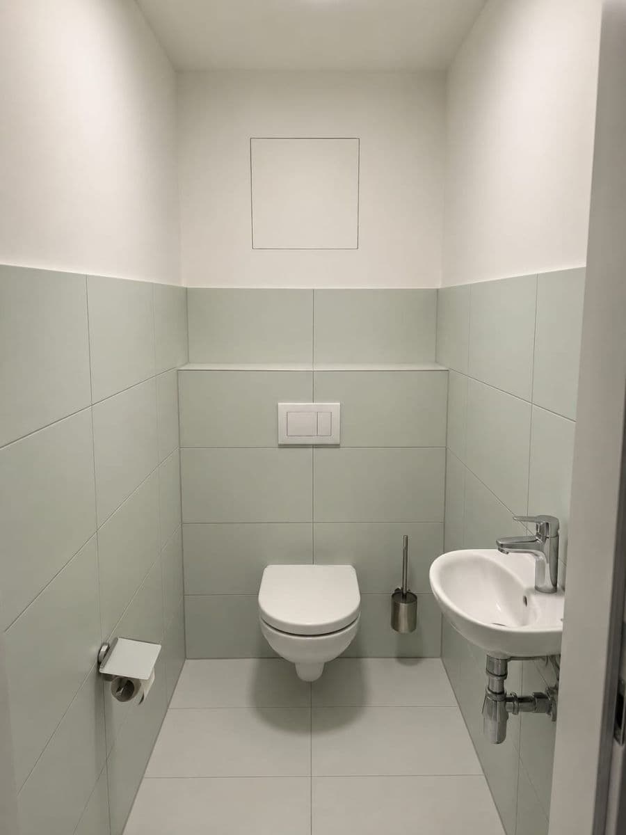 Prenájom bytu 3-izbový 73 m², Fabiánové, Praha, Praha Prenájom bytu 3-izbový 73 m², Fabiánové, Praha, Praha