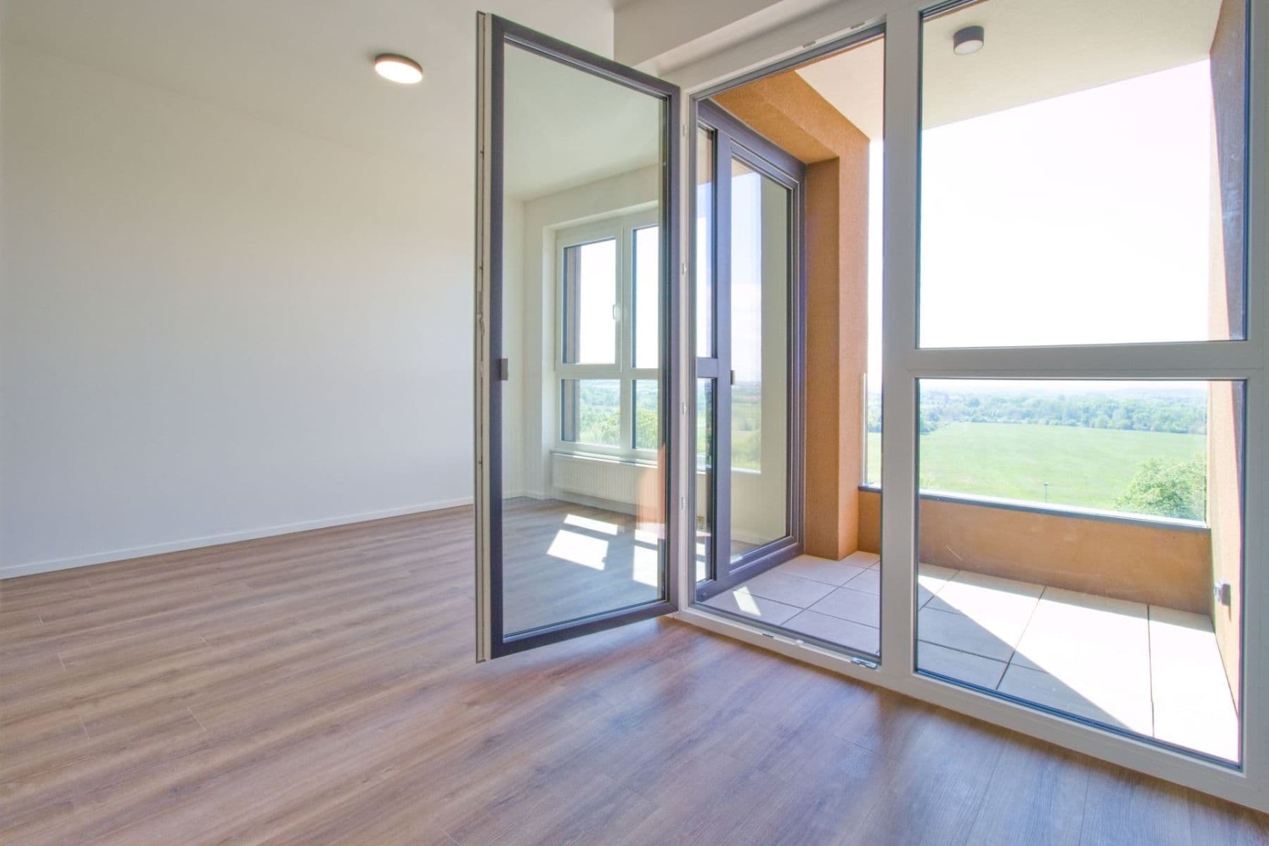 Prenájom bytu 1-izbový 39 m², Arnošta Valenty, Praha, Praha Prenájom bytu 1-izbový 39 m², Arnošta Valenty, Praha, Praha