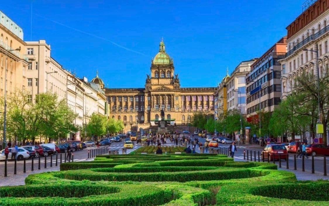 Prenájom bytu 4-izbový 20 m², Londýnská, Praha, Praha Prenájom bytu 4-izbový 20 m², Londýnská, Praha, Praha