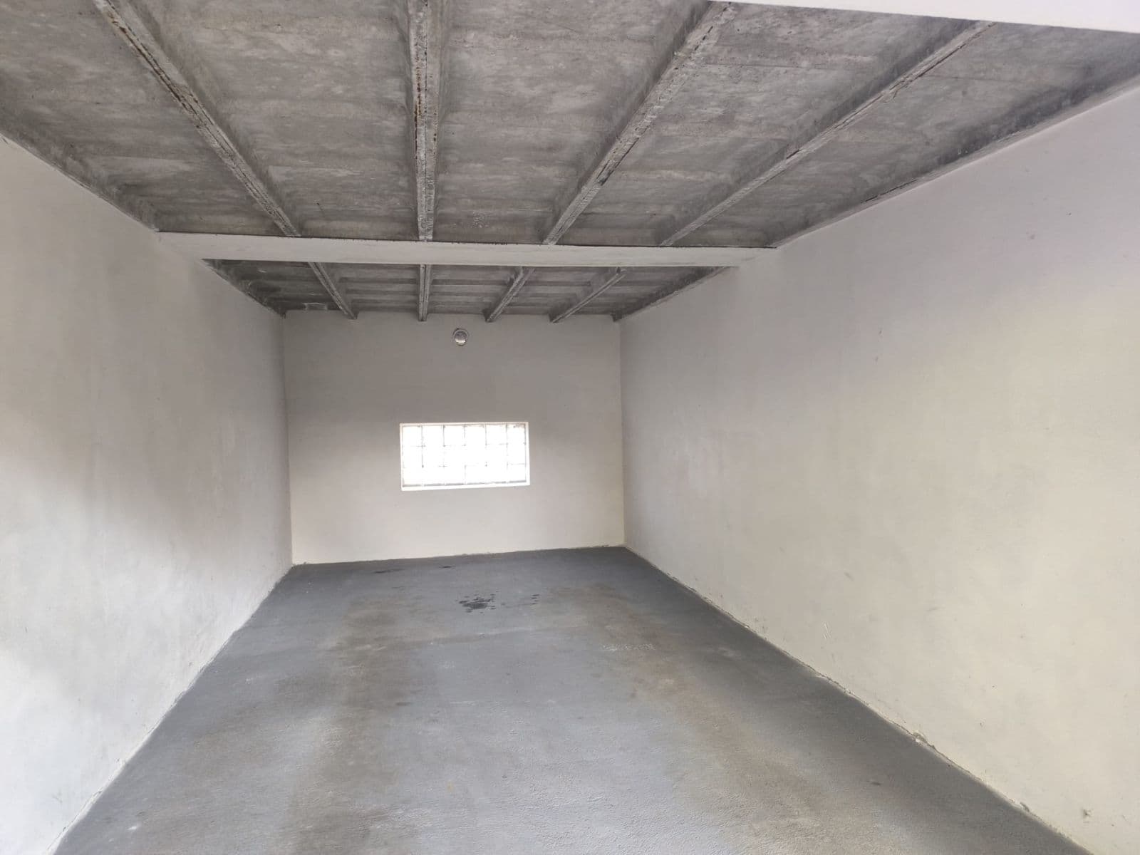 Predaj garáže 23 m², J. A. Komenského, Zbýšov, Jihomoravský kraj Predaj garáže 23 m², J. A. Komenského, Zbýšov, Jihomoravský kraj