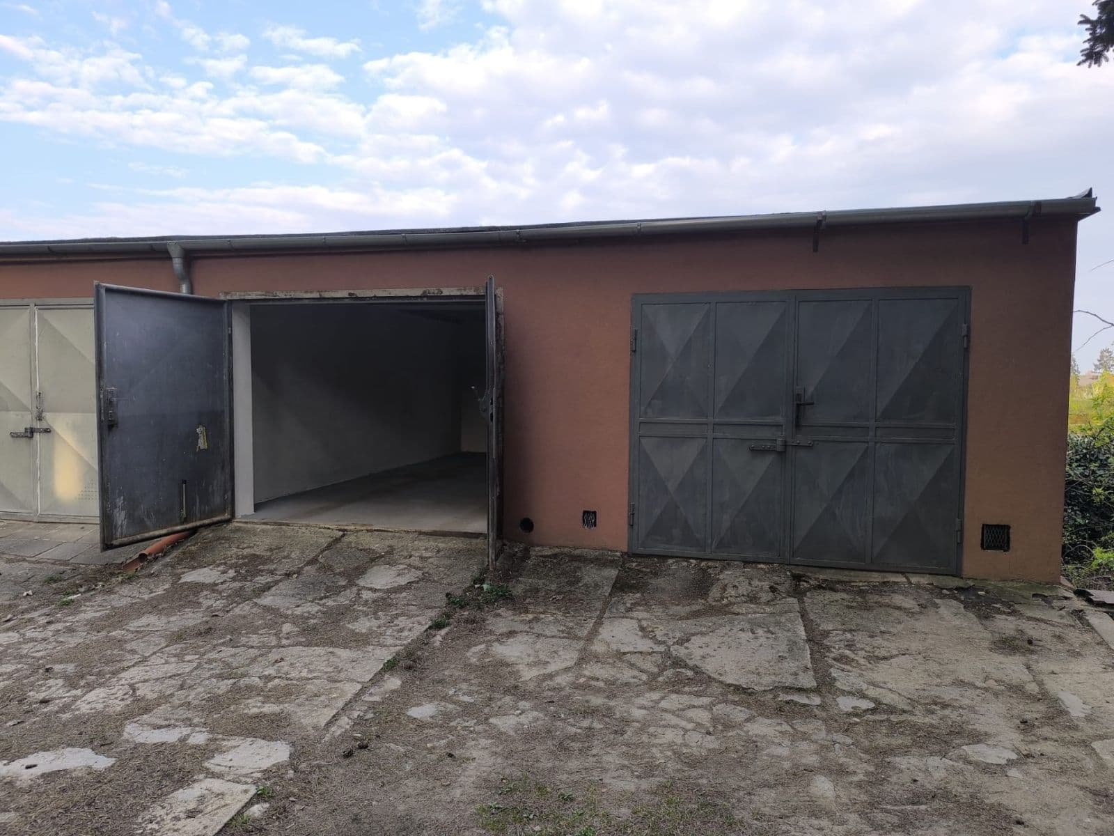 Predaj garáže 23 m², J. A. Komenského, Zbýšov, Jihomoravský kraj Predaj garáže 23 m², J. A. Komenského, Zbýšov, Jihomoravský kraj