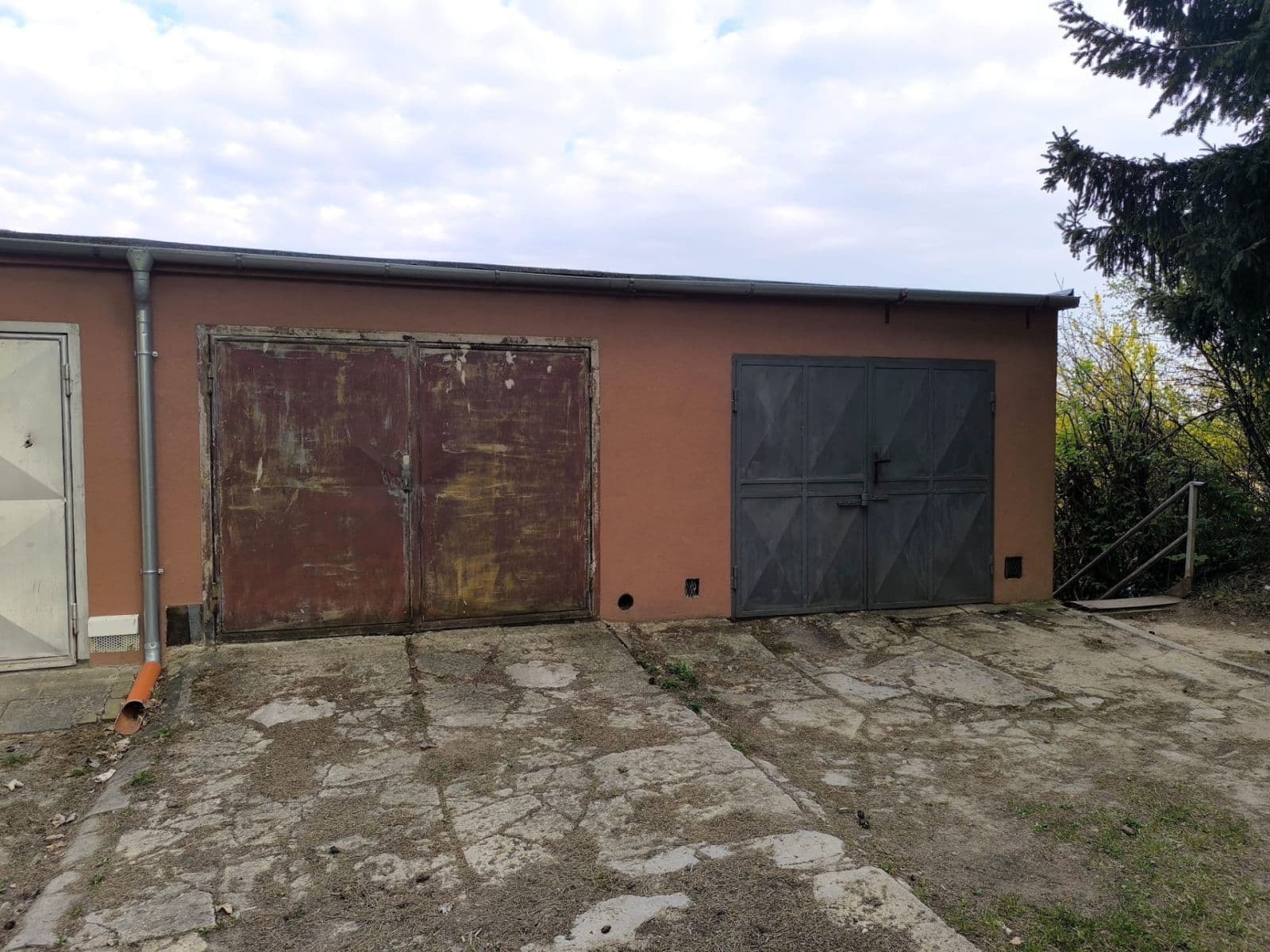 Predaj garáže 23 m², J. A. Komenského, Zbýšov, Jihomoravský kraj Predaj garáže 23 m², J. A. Komenského, Zbýšov, Jihomoravský kraj