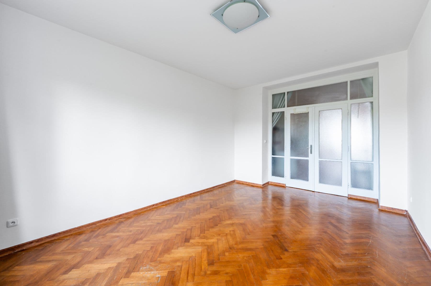 Prenájom bytu 3-izbový 80 m², Bělohorská, Praha, Praha Prenájom bytu 3-izbový 80 m², Bělohorská, Praha, Praha