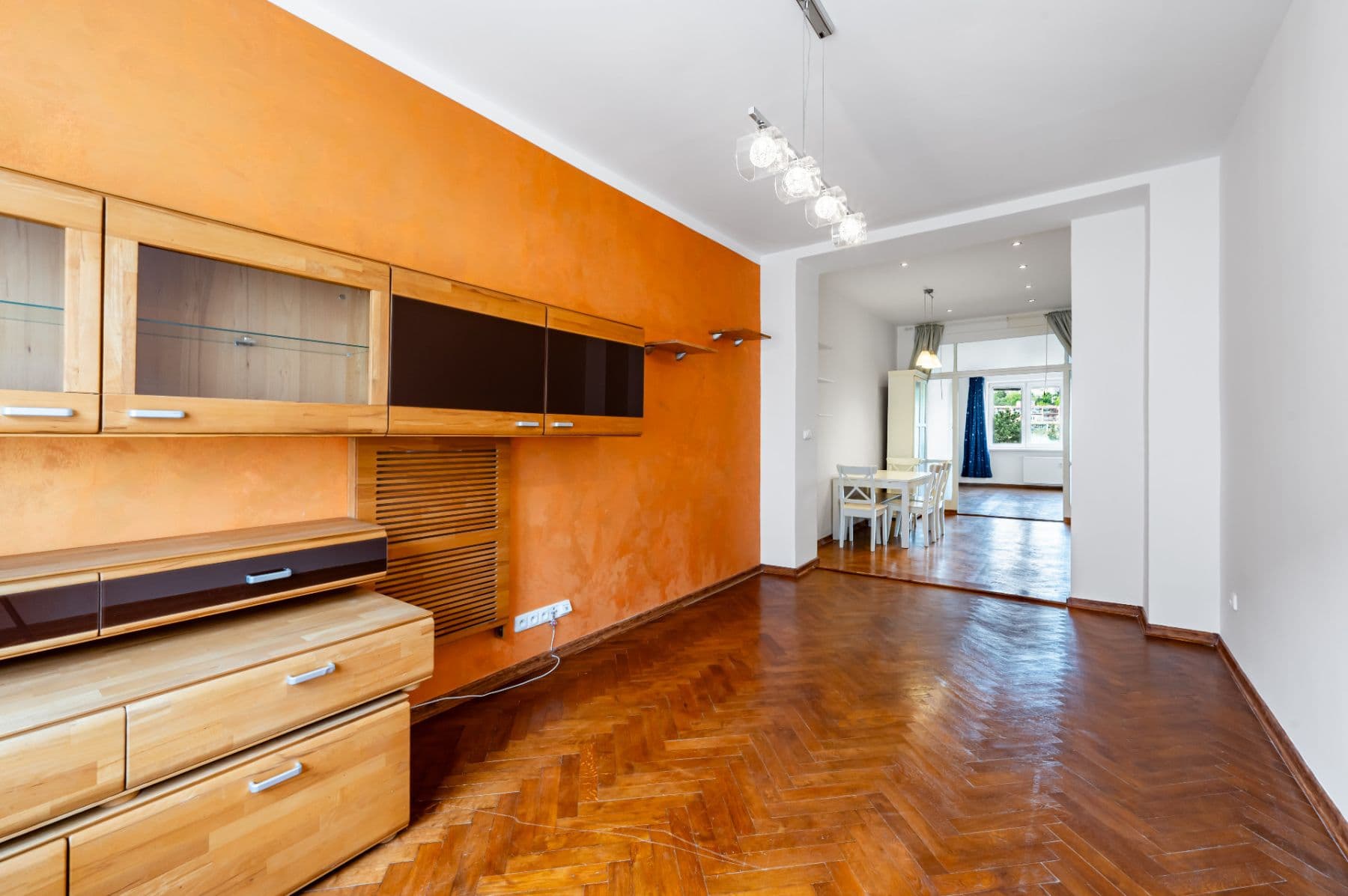Prenájom bytu 3-izbový 80 m², Bělohorská, Praha, Praha Prenájom bytu 3-izbový 80 m², Bělohorská, Praha, Praha