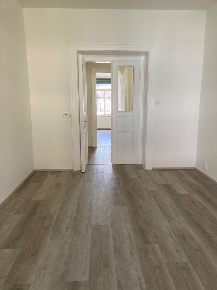 Prenájom bytu 2-izbový 78 m², Lužická, Praha, Praha Prenájom bytu 2-izbový 78 m², Lužická, Praha, Praha