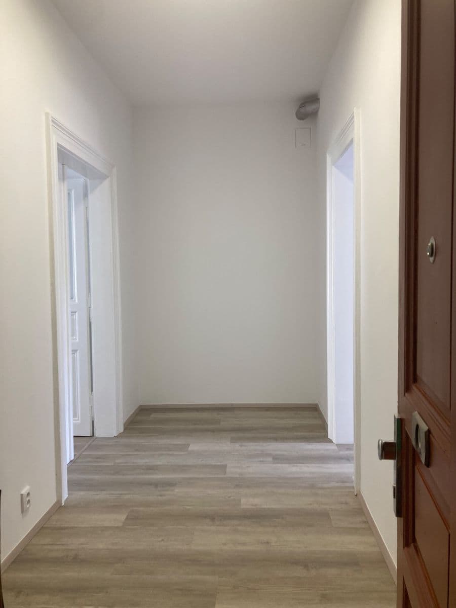 Prenájom bytu 2-izbový 78 m², Lužická, Praha, Praha Prenájom bytu 2-izbový 78 m², Lužická, Praha, Praha
