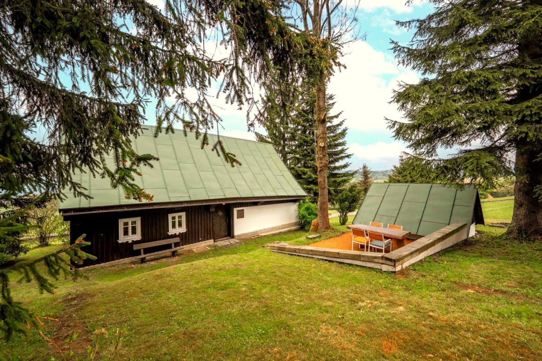 Predaj rekreačného objektu 100 m², pozemek 831 m², Kořenov, Liberecký kraj Predaj rekreačného objektu 100 m², pozemek 831 m², Kořenov, Liberecký kraj