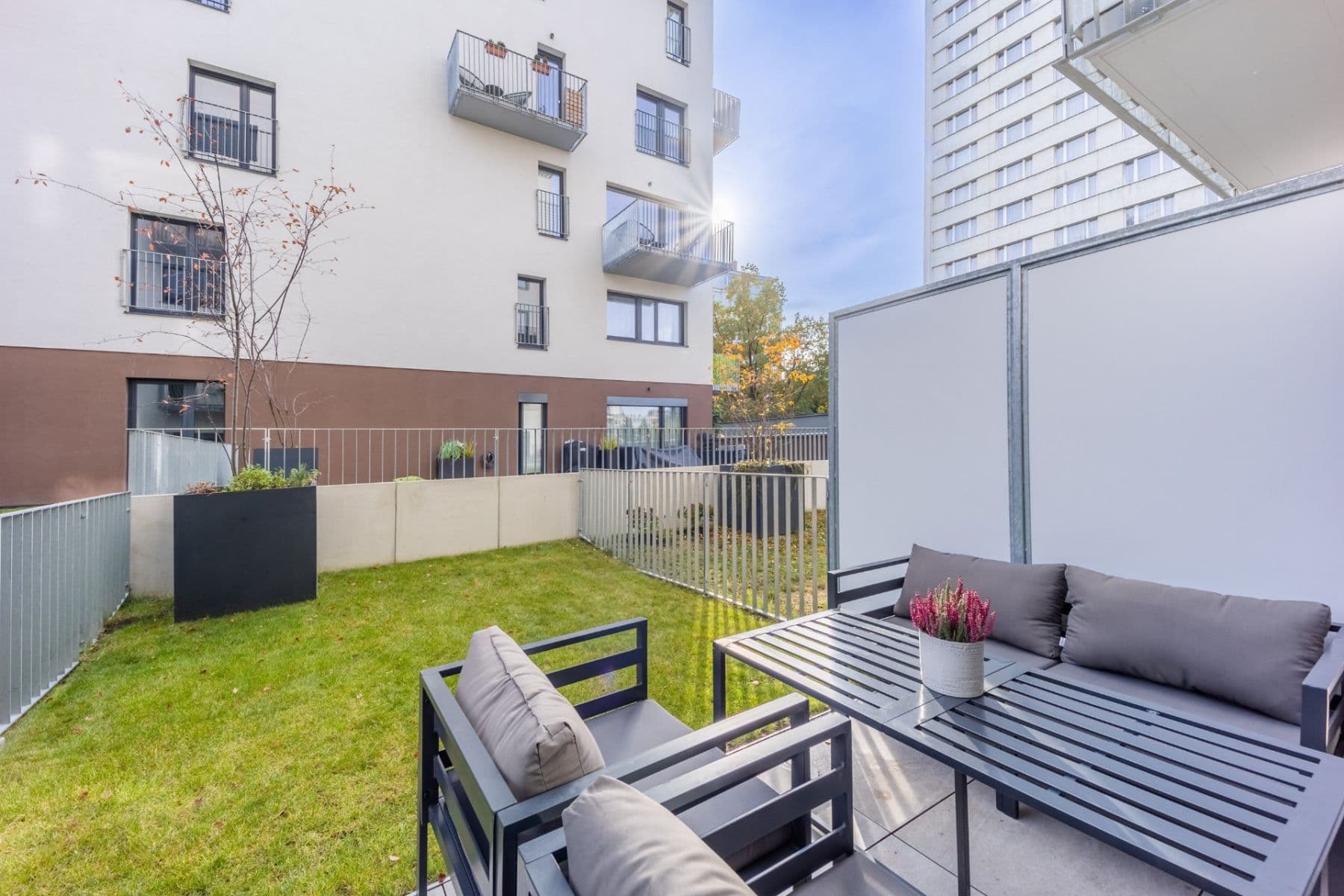 Prenájom bytu 1-izbový 39 m², Štěchovická, Praha, Praha Prenájom bytu 1-izbový 39 m², Štěchovická, Praha, Praha