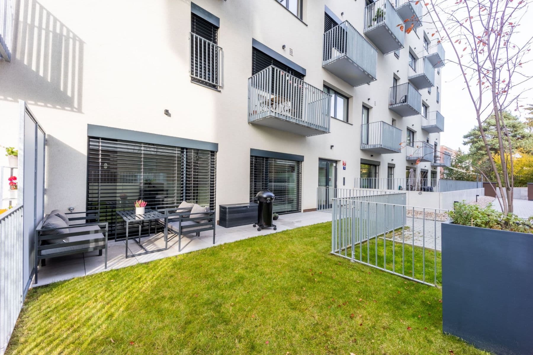 Prenájom bytu 1-izbový 39 m², Štěchovická, Praha, Praha Prenájom bytu 1-izbový 39 m², Štěchovická, Praha, Praha