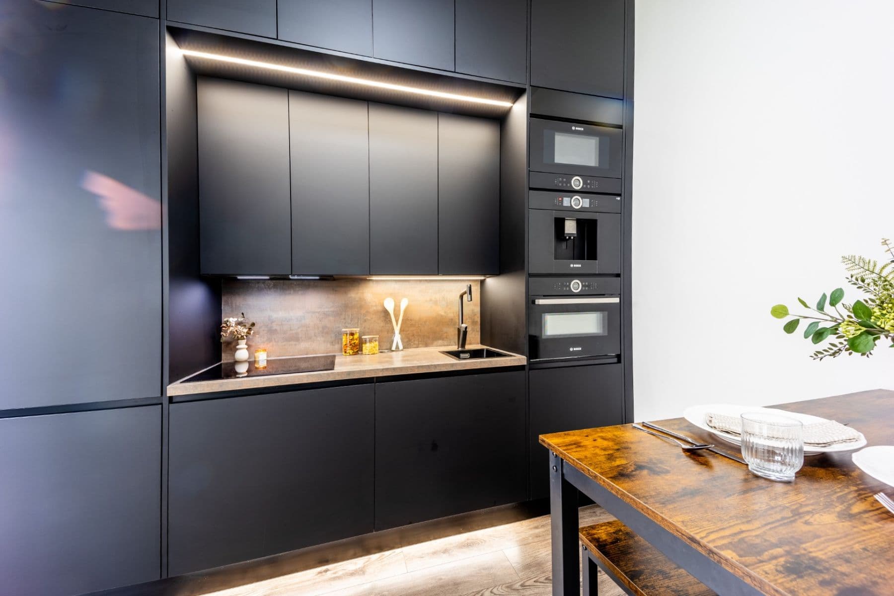 Prenájom bytu 1-izbový 39 m², Štěchovická, Praha, Praha Prenájom bytu 1-izbový 39 m², Štěchovická, Praha, Praha