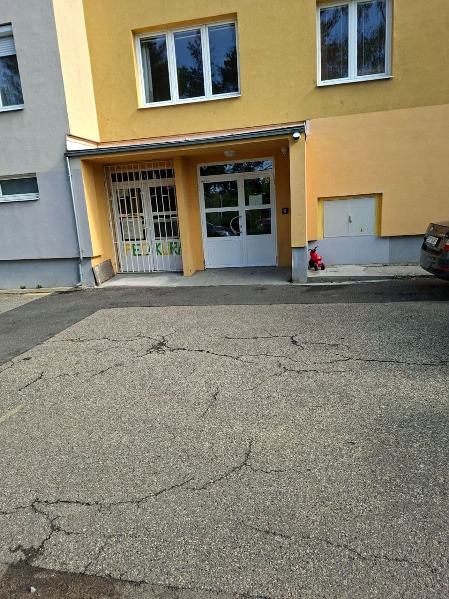 Prenájom bytu 2-izbový 53 m², Krhanická, Praha, Praha Prenájom bytu 2-izbový 53 m², Krhanická, Praha, Praha