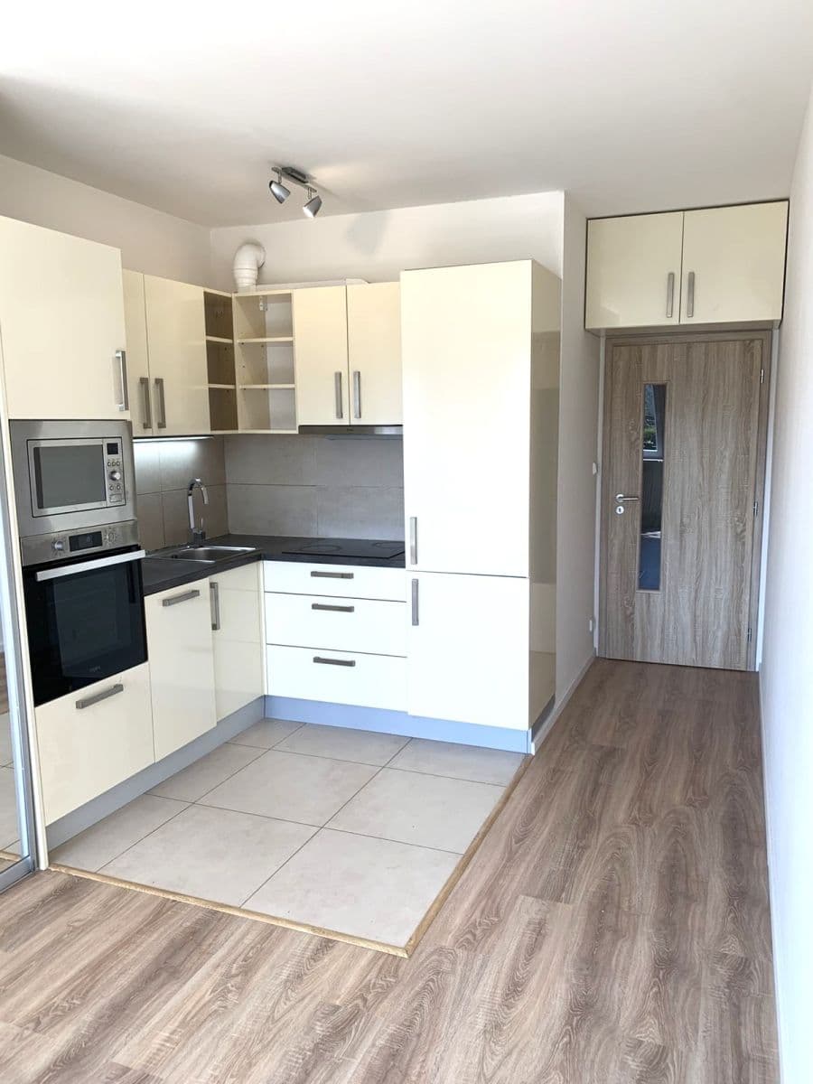 Predaj bytu 1-izbový 30 m², Zakšínská, Praha, Praha Predaj bytu 1-izbový 30 m², Zakšínská, Praha, Praha