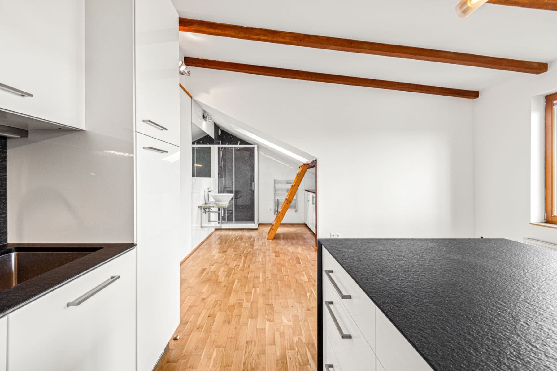 Predaj bytu 1-izbový 33 m², Kamenická, Praha, Praha Predaj bytu 1-izbový 33 m², Kamenická, Praha, Praha