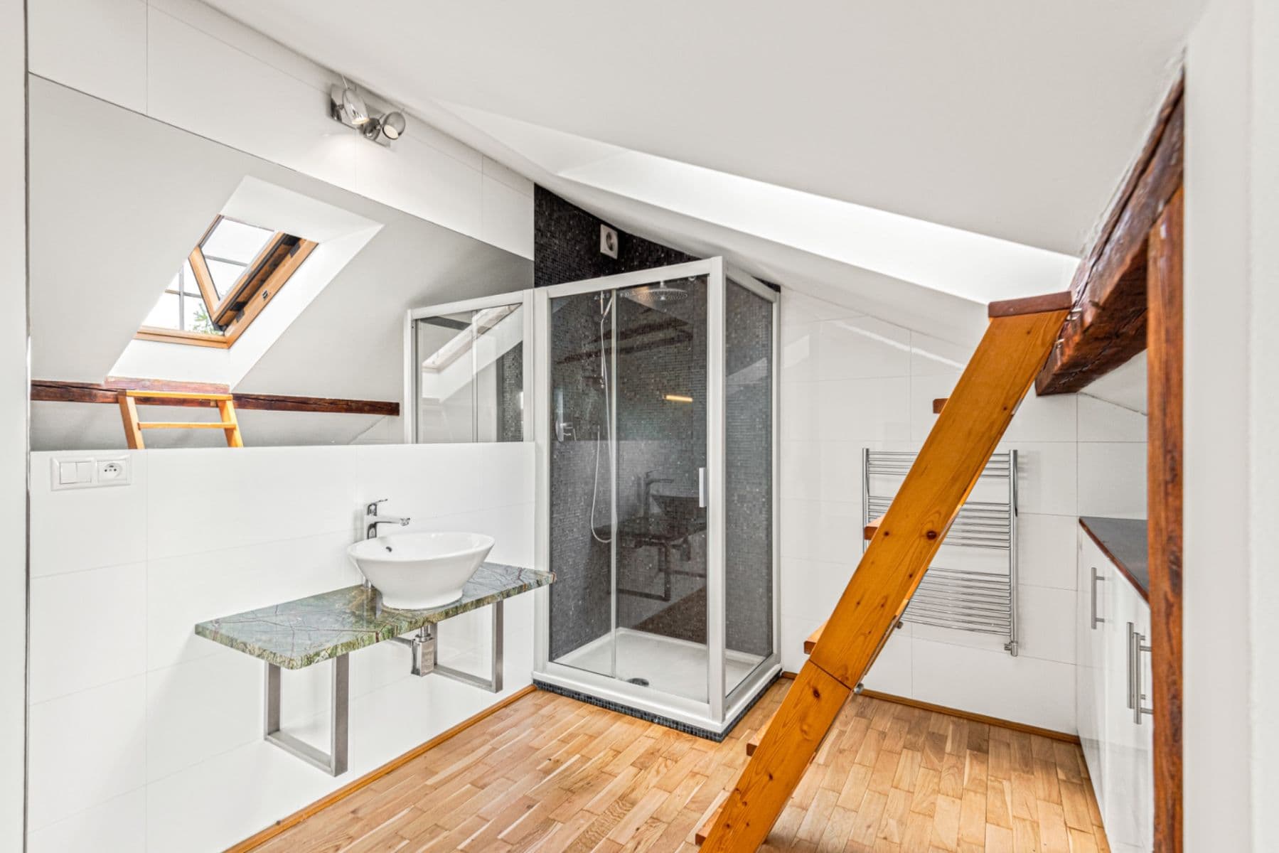 Predaj bytu 1-izbový 33 m², Kamenická, Praha, Praha Predaj bytu 1-izbový 33 m², Kamenická, Praha, Praha