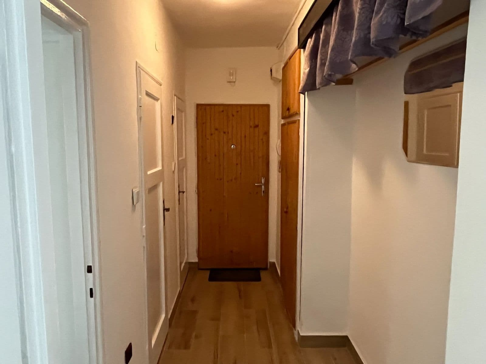Prenájom bytu 2-izbový 55 m², Slovenského národního povstání, Liberec, Liberecký kraj Prenájom bytu 2-izbový 55 m², Slovenského národního povstání, Liberec, Liberecký kraj