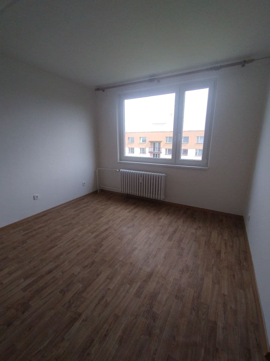 Prenájom bytu 1-izbový 34 m², Topolská, Chrudim, Pardubický kraj Prenájom bytu 1-izbový 34 m², Topolská, Chrudim, Pardubický kraj