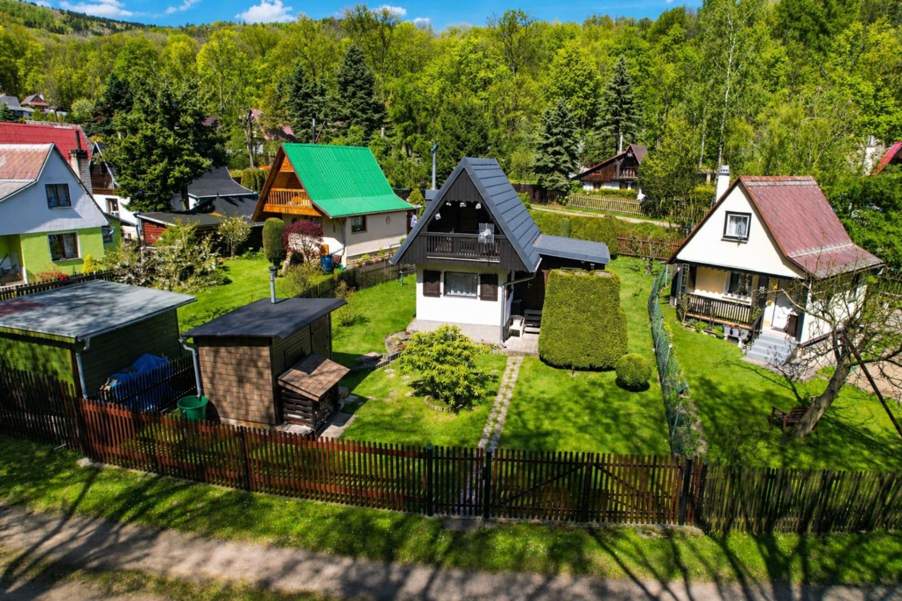 Predaj rekreačného objektu 44 m², pozemek 352 m², Třešňová, Krupka, Ústecký kraj Predaj rekreačného objektu 44 m², pozemek 352 m², Třešňová, Krupka, Ústecký kraj