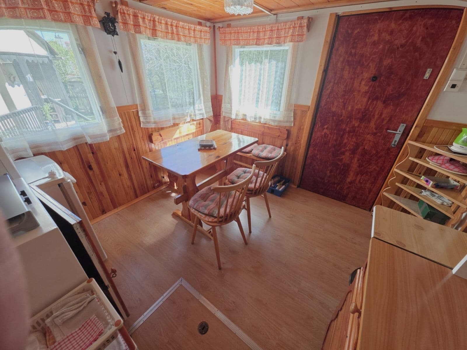 Predaj rekreačného objektu 44 m², pozemek 352 m², Třešňová, Krupka, Ústecký kraj Predaj rekreačného objektu 44 m², pozemek 352 m², Třešňová, Krupka, Ústecký kraj