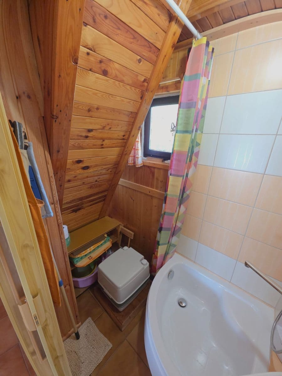 Predaj rekreačného objektu 44 m², pozemek 352 m², Třešňová, Krupka, Ústecký kraj Predaj rekreačného objektu 44 m², pozemek 352 m², Třešňová, Krupka, Ústecký kraj