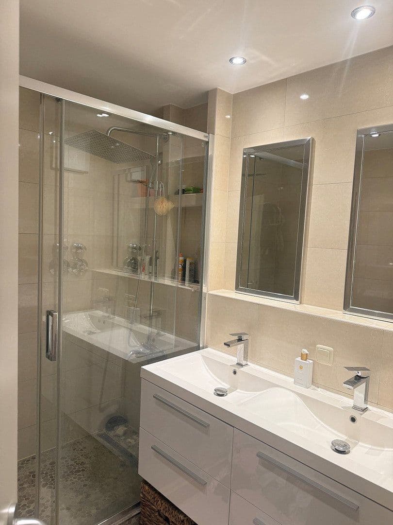 Prenájom bytu 3-izbový 85 m², Preziosastraße 5a, München, Bavorsko Prenájom bytu 3-izbový 85 m², Preziosastraße 5a, München, Bavorsko
