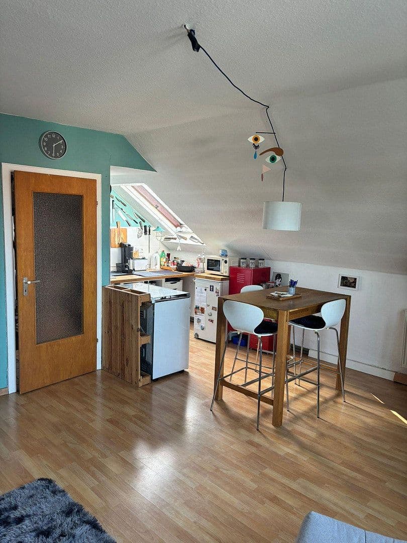 Prenájom bytu 2-izbový 44 m², Heidestr. 172, Köln, Severné Porýnie - Westfálsko Prenájom bytu 2-izbový 44 m², Heidestr. 172, Köln, Severné Porýnie - Westfálsko