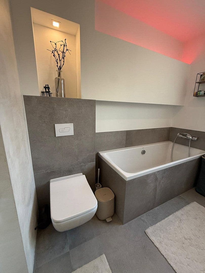 Predaj domu 152 m², pozemek 264 m², Nieder-Olm, Porýnie-Falcko Predaj domu 152 m², pozemek 264 m², Nieder-Olm, Porýnie-Falcko