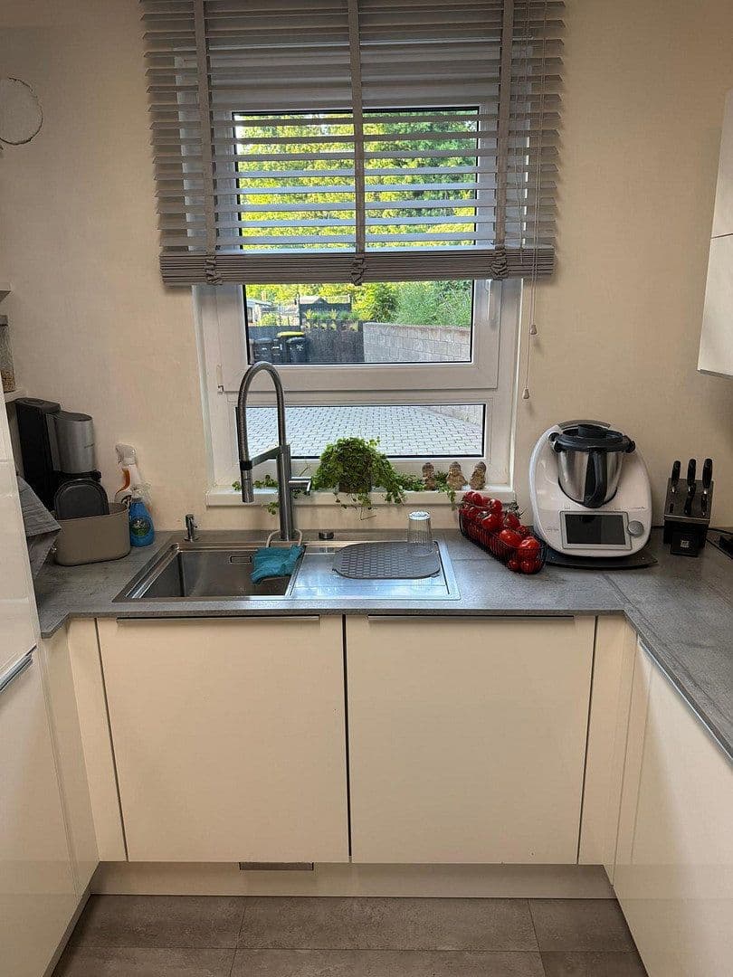 Predaj domu 152 m², pozemek 264 m², Nieder-Olm, Porýnie-Falcko Predaj domu 152 m², pozemek 264 m², Nieder-Olm, Porýnie-Falcko