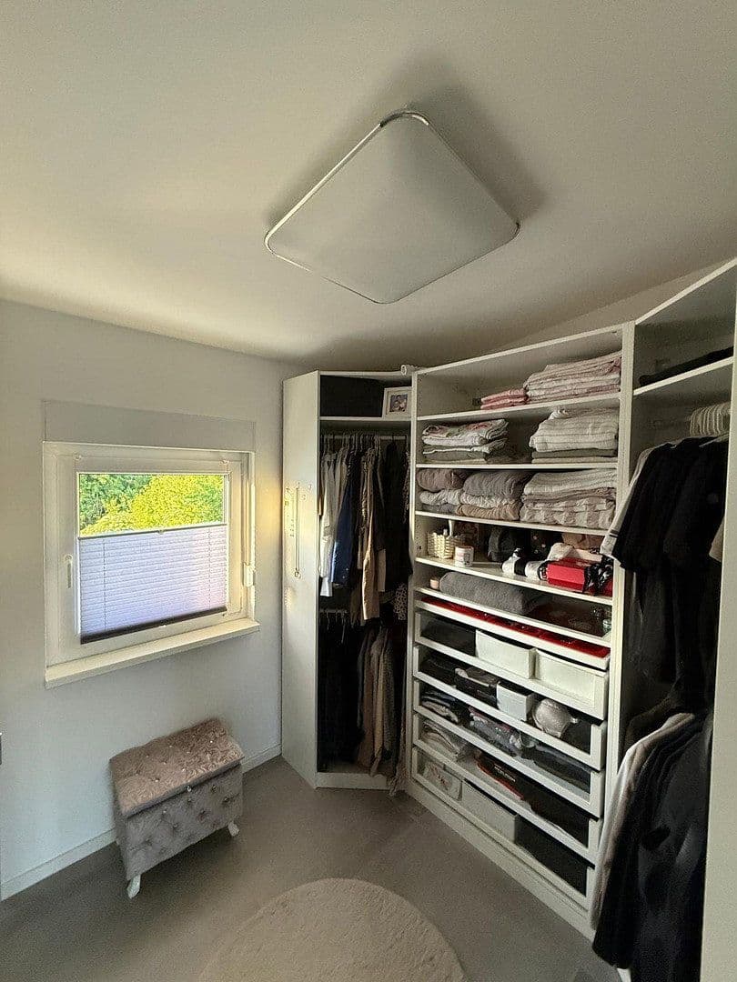 Predaj domu 152 m², pozemek 264 m², Nieder-Olm, Porýnie-Falcko Predaj domu 152 m², pozemek 264 m², Nieder-Olm, Porýnie-Falcko