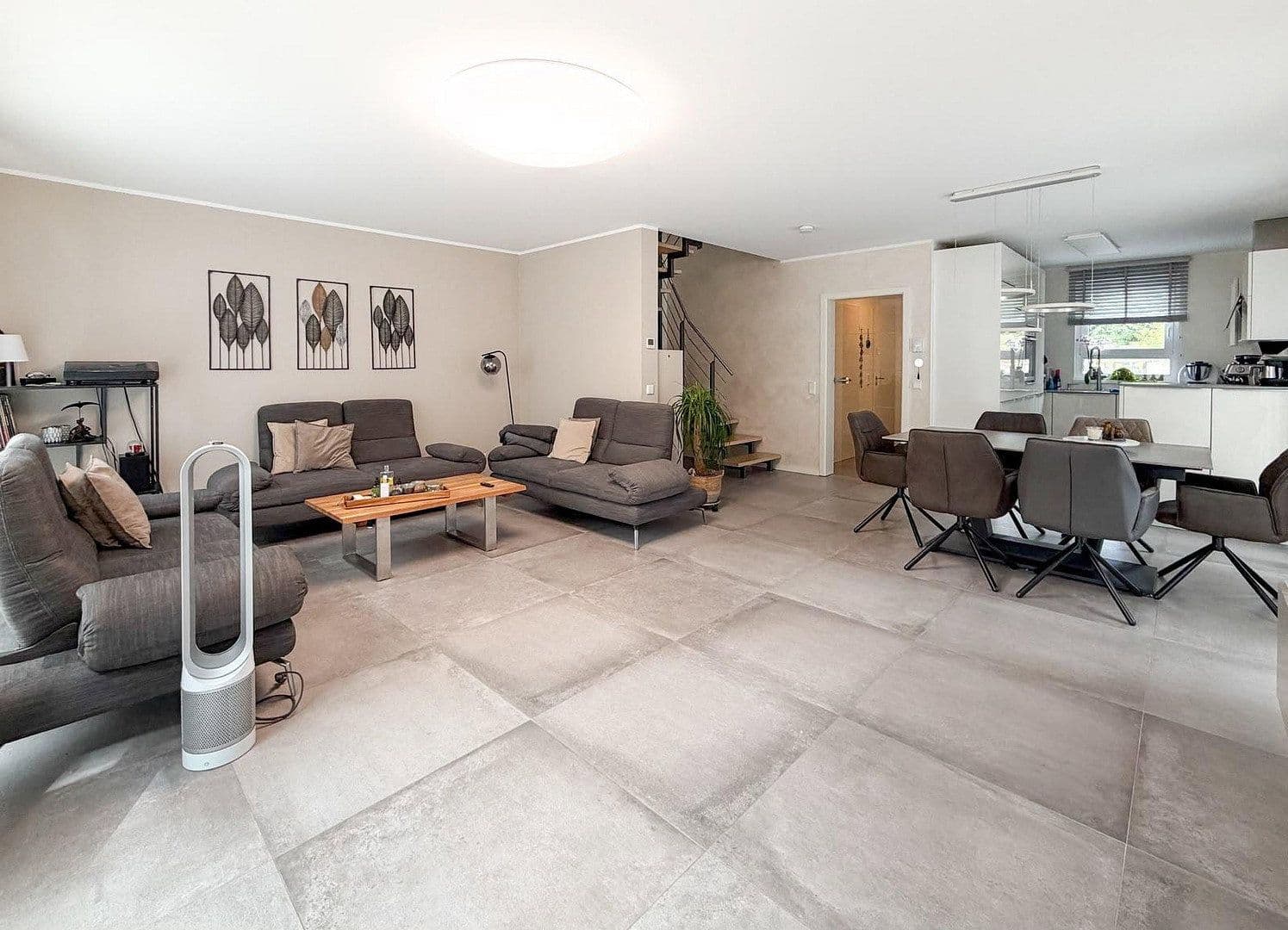Predaj domu 152 m², pozemok 222 m², Nieder-Olm, Porýnie-Falcko Predaj domu 152 m², pozemok 222 m², Nieder-Olm, Porýnie-Falcko
