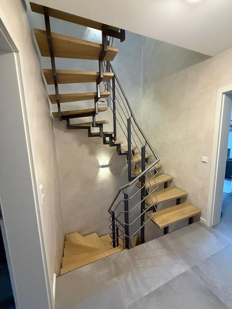 Predaj domu 152 m², pozemek 264 m², Nieder-Olm, Porýnie-Falcko Predaj domu 152 m², pozemek 264 m², Nieder-Olm, Porýnie-Falcko