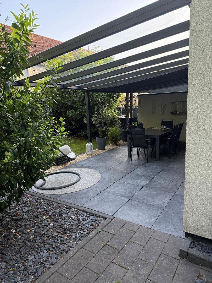 Predaj domu 152 m², pozemek 264 m², Nieder-Olm, Porýnie-Falcko Predaj domu 152 m², pozemek 264 m², Nieder-Olm, Porýnie-Falcko