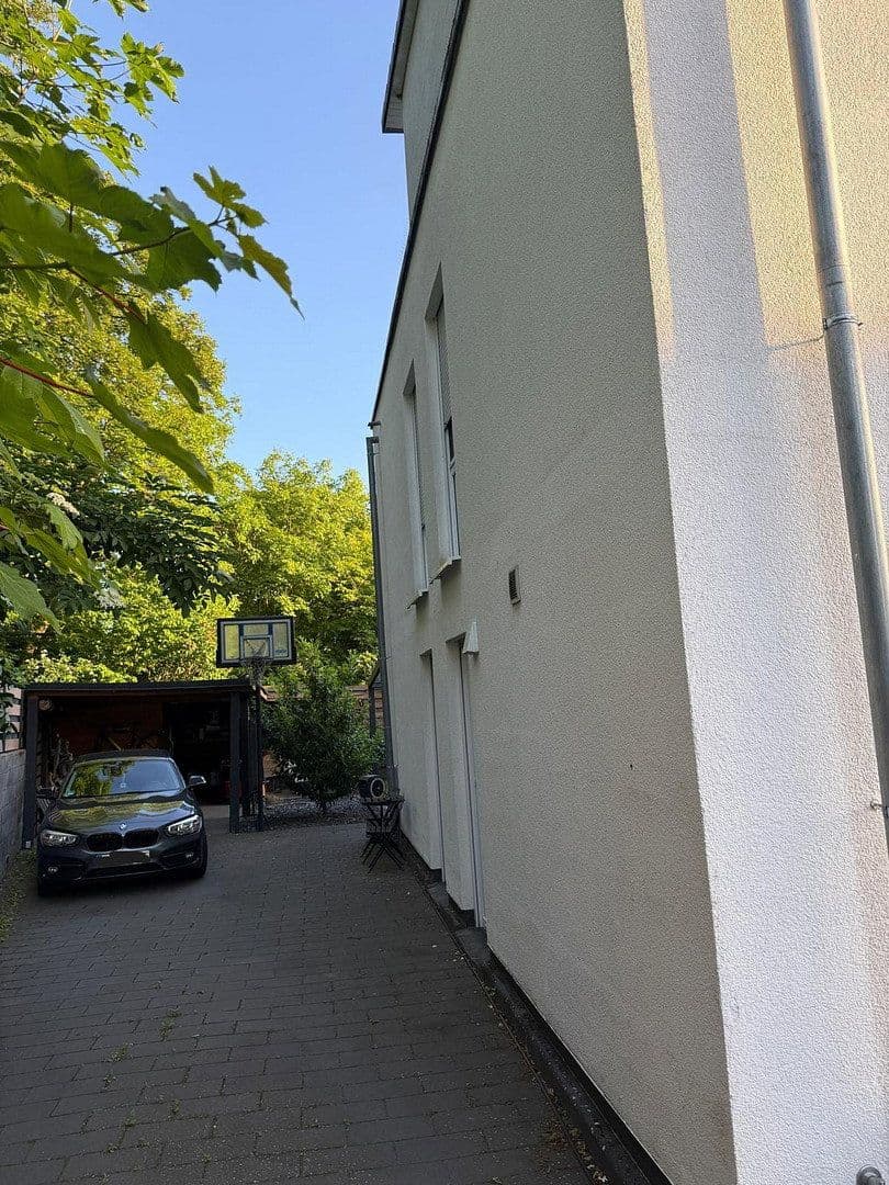 Predaj domu 152 m², pozemek 264 m², Nieder-Olm, Porýnie-Falcko Predaj domu 152 m², pozemek 264 m², Nieder-Olm, Porýnie-Falcko