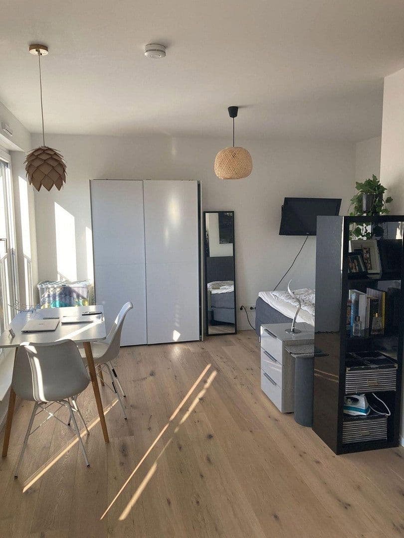 Prenájom bytu 1-izbový 34 m², Düsseldorf, Severné Porýnie - Westfálsko Prenájom bytu 1-izbový 34 m², Düsseldorf, Severné Porýnie - Westfálsko