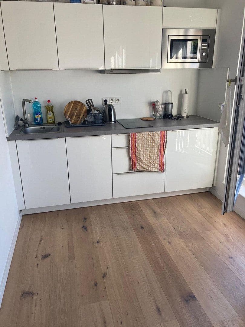 Prenájom bytu 1-izbový 34 m², Düsseldorf, Severné Porýnie - Westfálsko Prenájom bytu 1-izbový 34 m², Düsseldorf, Severné Porýnie - Westfálsko