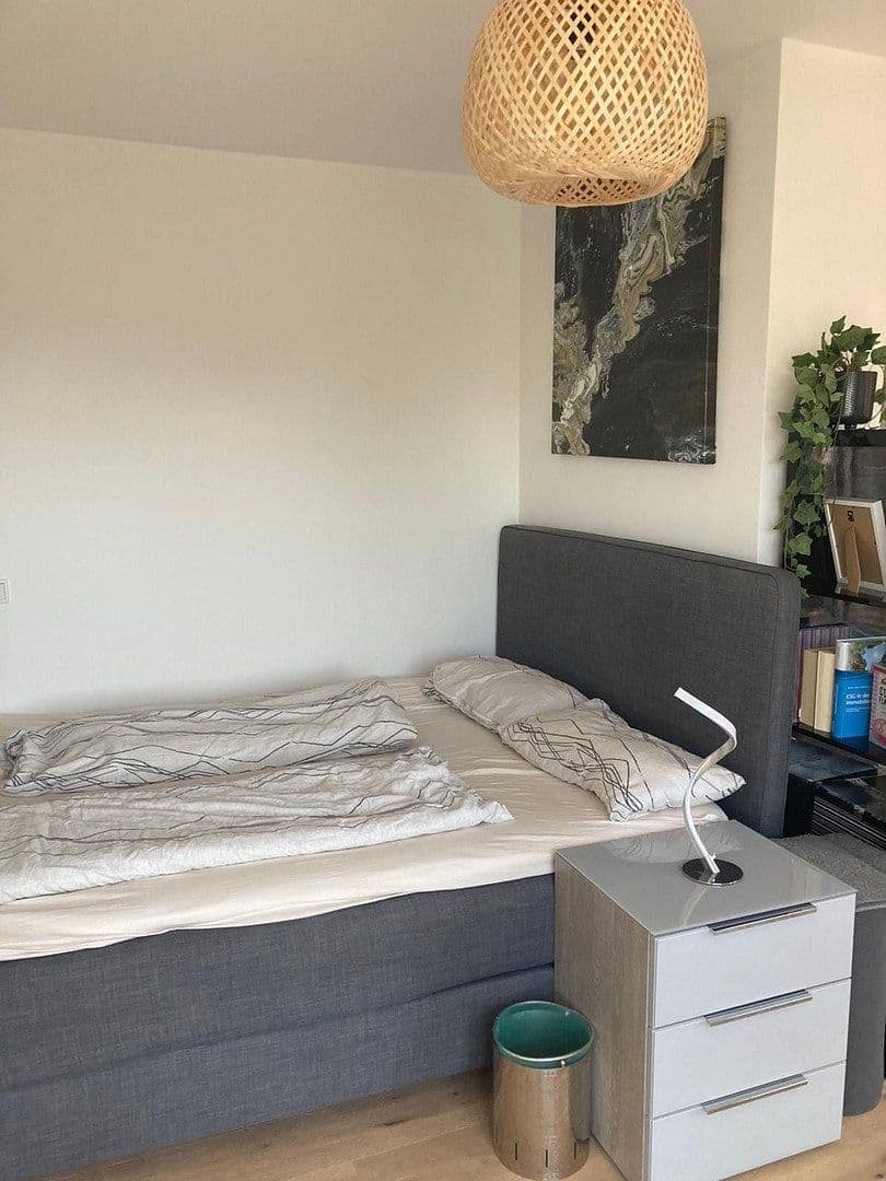 Prenájom bytu 1-izbový 34 m², Düsseldorf, Severné Porýnie - Westfálsko Prenájom bytu 1-izbový 34 m², Düsseldorf, Severné Porýnie - Westfálsko