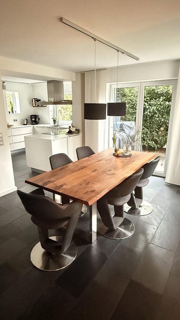 Prenájom domu 200 m², pozemek 1.333 m², Seevetal, Dolné Sasko Prenájom domu 200 m², pozemek 1.333 m², Seevetal, Dolné Sasko