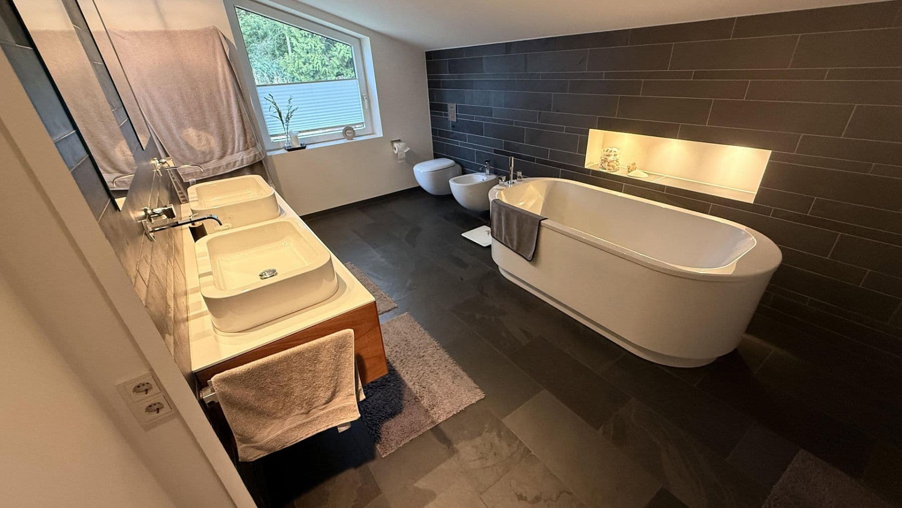 Prenájom domu 200 m², pozemek 1.333 m², Seevetal, Dolné Sasko Prenájom domu 200 m², pozemek 1.333 m², Seevetal, Dolné Sasko