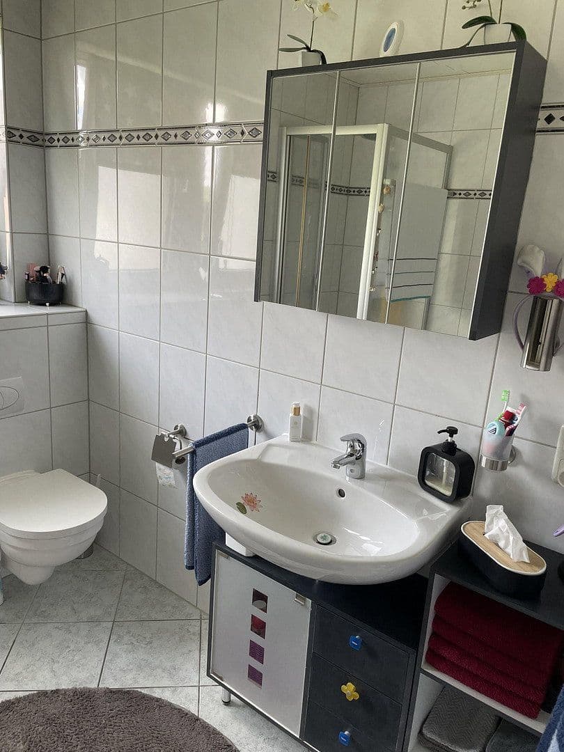 Prenájom bytu 4-izbový 90 m², Schieder-Schwalenberg, Severné Porýnie - Westfálsko Prenájom bytu 4-izbový 90 m², Schieder-Schwalenberg, Severné Porýnie - Westfálsko