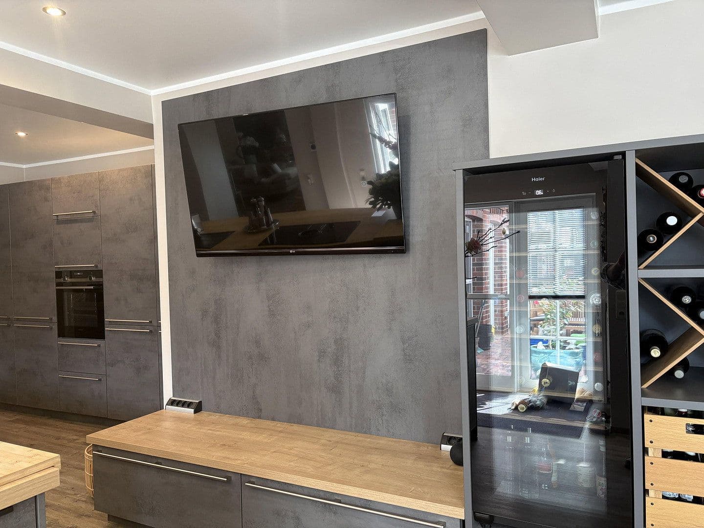Predaj domu 220 m², pozemek 440 m², Brauereistraße 2, Krummhörn, Dolné Sasko Predaj domu 220 m², pozemek 440 m², Brauereistraße 2, Krummhörn, Dolné Sasko
