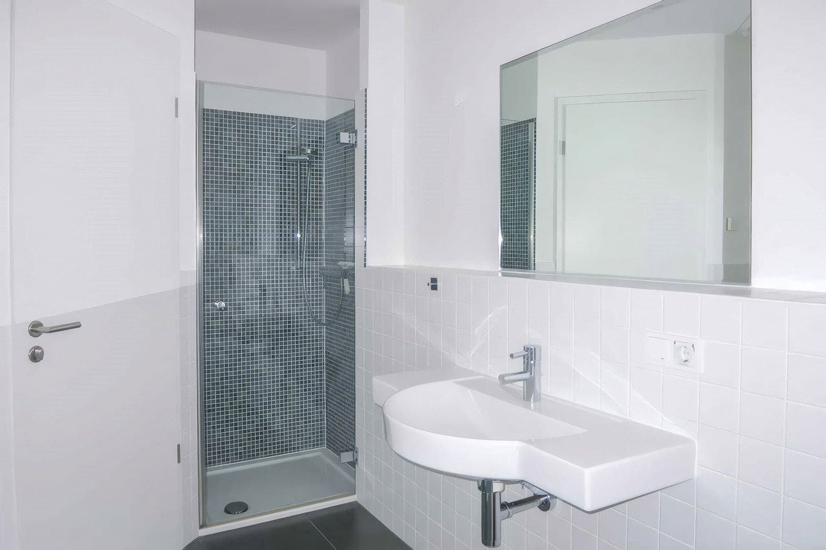 Prenájom bytu 3-izbový 90 m², Gutenbergstraße 83, Potsdam, Brandenbursko Prenájom bytu 3-izbový 90 m², Gutenbergstraße 83, Potsdam, Brandenbursko