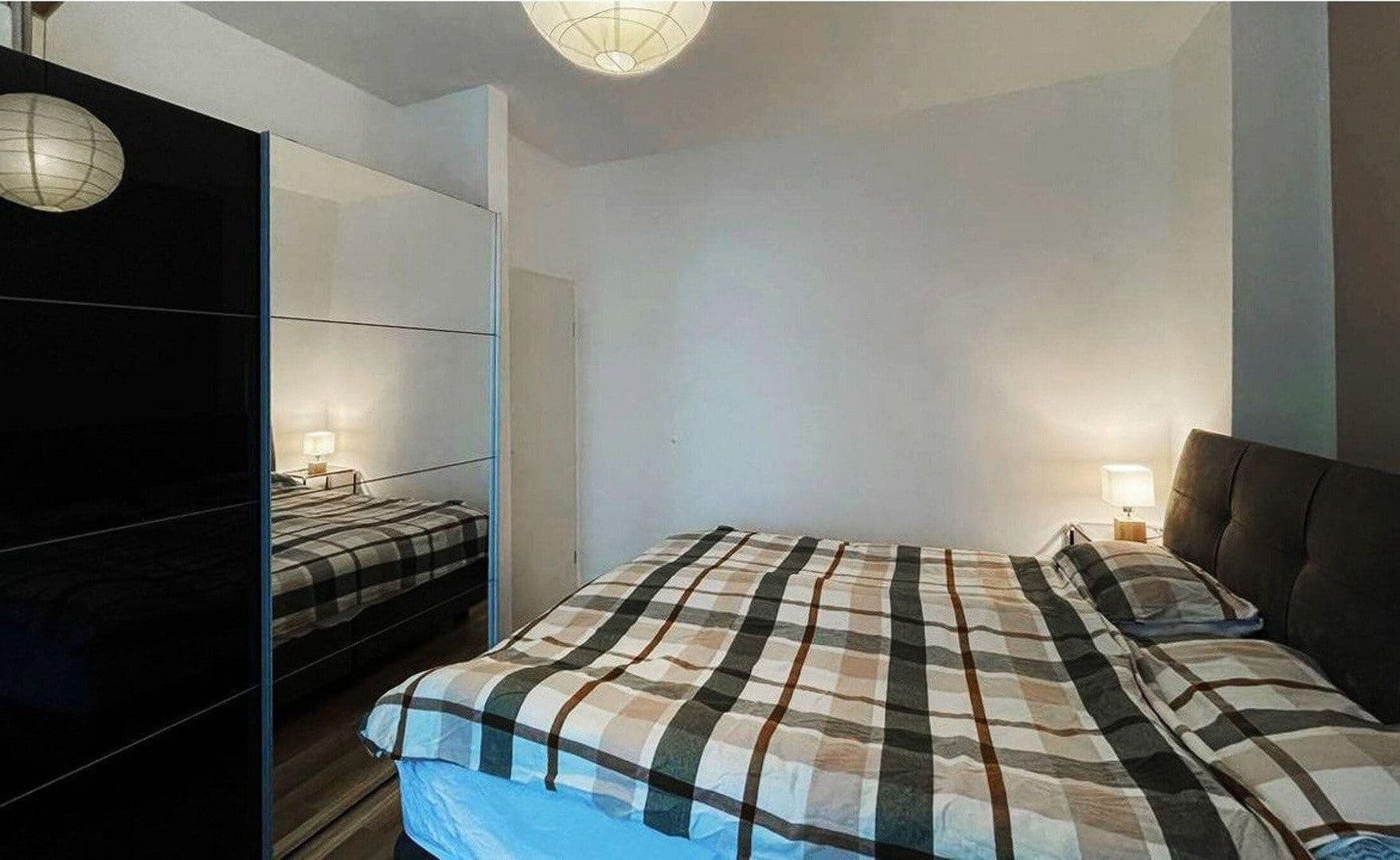 Prenájom bytu 2-izbový 53 m², Berlin, Berlín Prenájom bytu 2-izbový 53 m², Berlin, Berlín